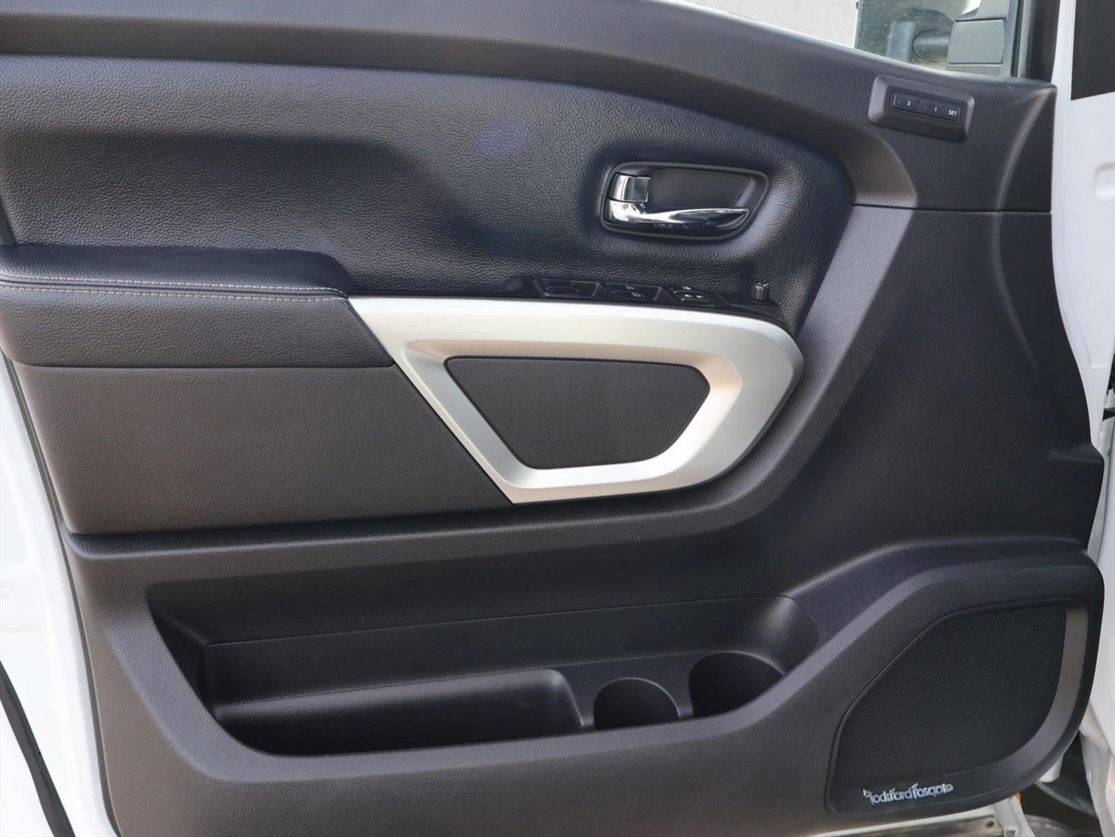 2017 Nissan Titan XD 4x4 Diesel Crew Cab PRO-4X