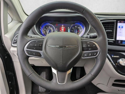 2024 Chrysler Pacifica Touring L FWD