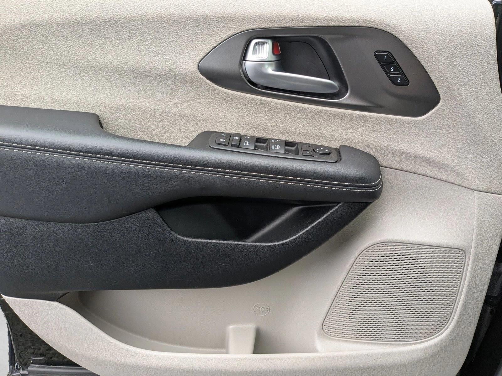 2024 Chrysler Pacifica Touring L FWD