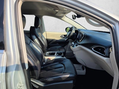 2024 Chrysler Pacifica Touring L FWD