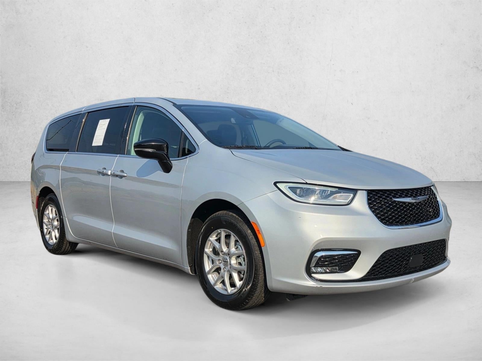 2024 Chrysler Pacifica Touring L FWD