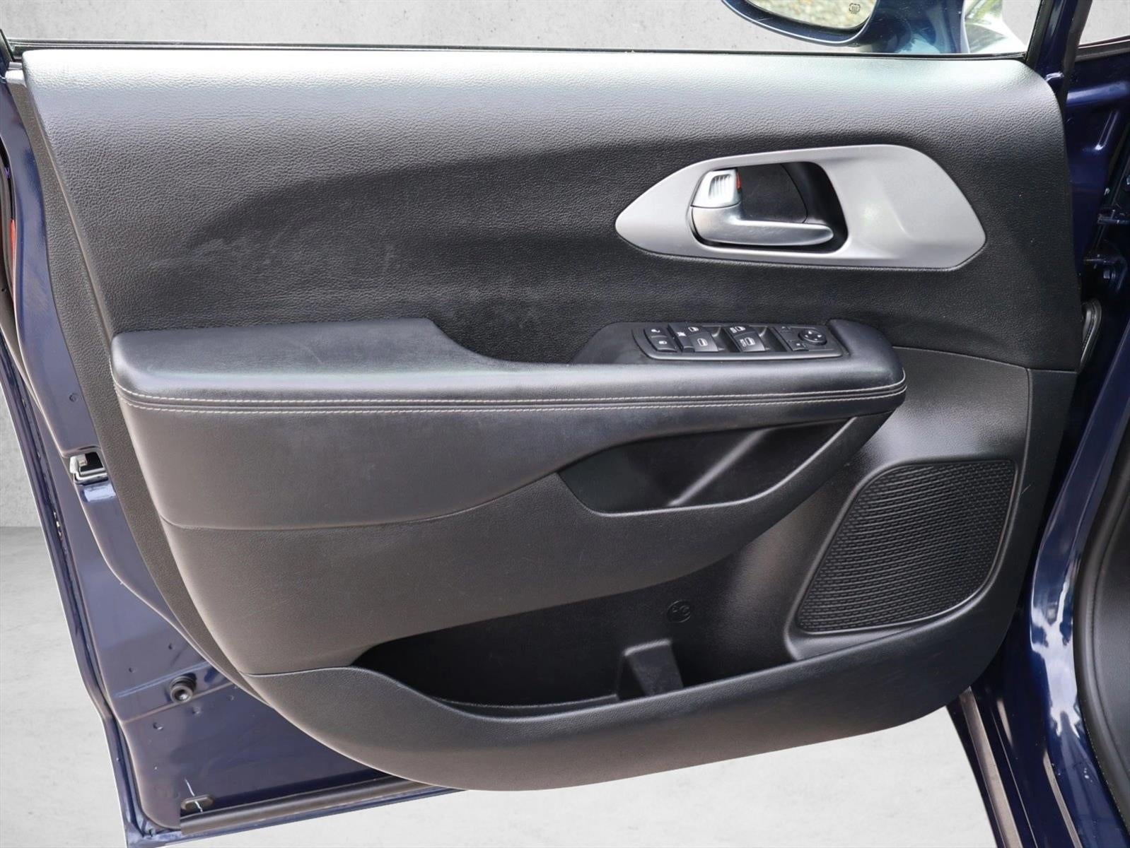 2019 Chrysler Pacifica Touring Plus FWD