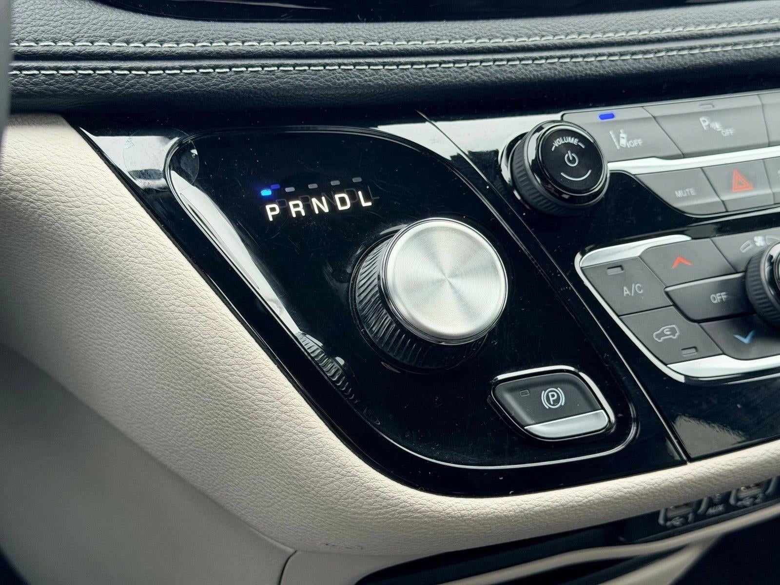 2024 Chrysler Pacifica Hybrid Select FWD