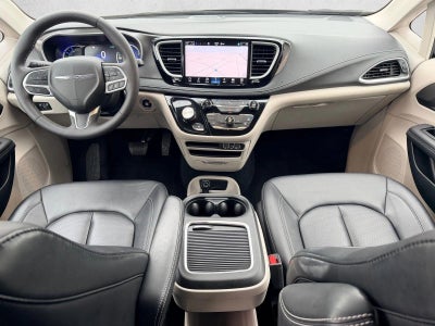 2024 Chrysler Pacifica Hybrid Select FWD