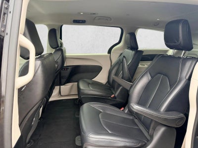 2024 Chrysler Pacifica Hybrid Select FWD