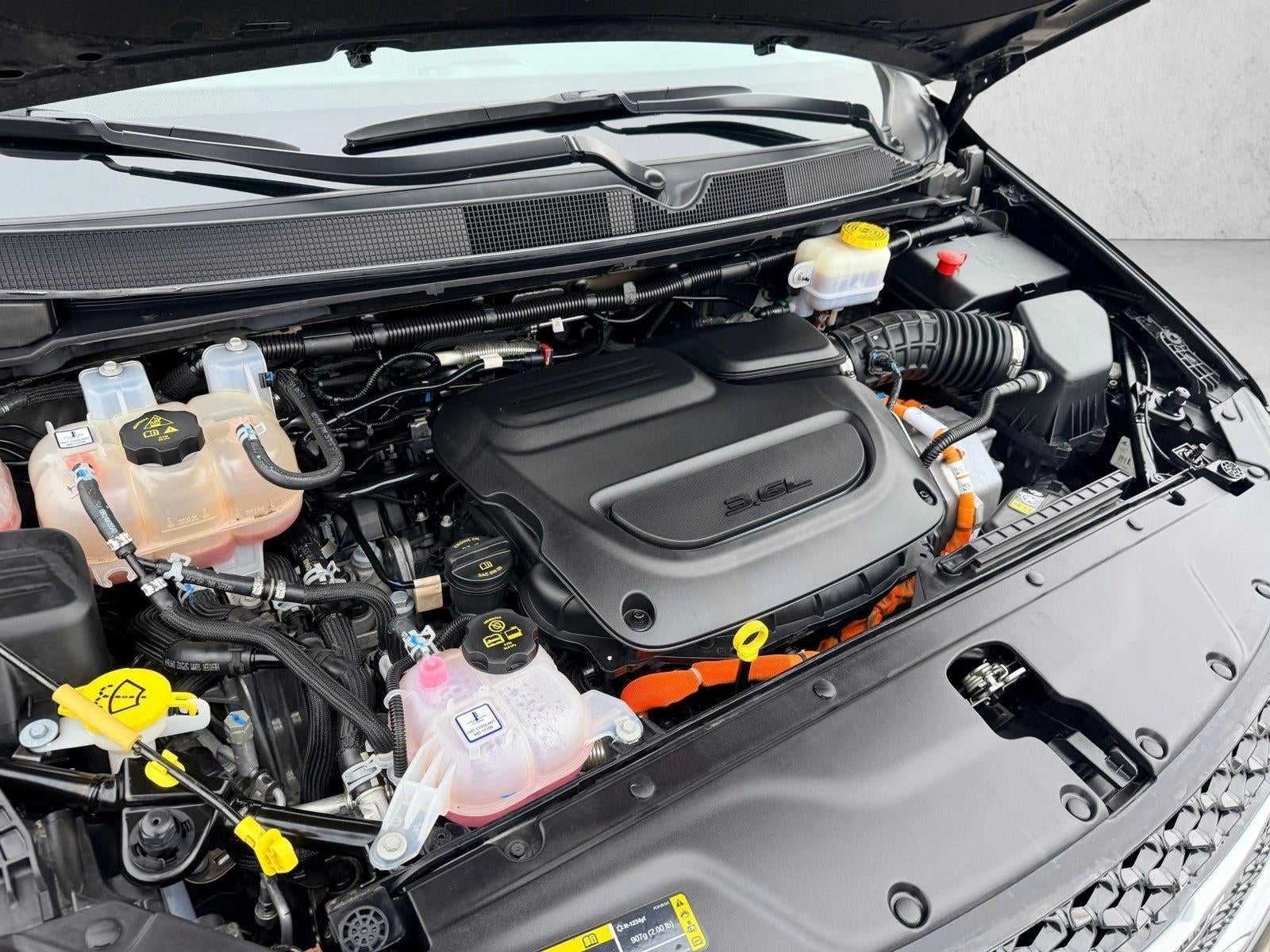 2024 Chrysler Pacifica Hybrid Select FWD