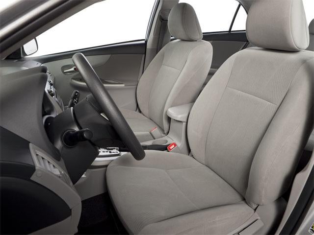 2013 Toyota Corolla 4dr Sdn Auto LE (Natl)