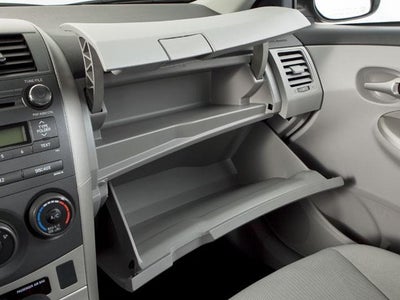 2013 Toyota Corolla 4dr Sdn Auto LE (Natl)