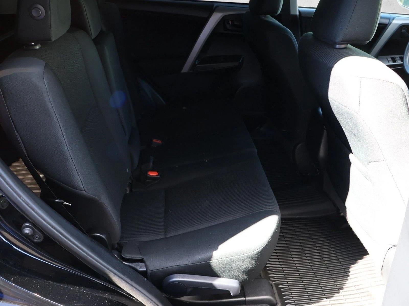 2018 Toyota RAV4 LE AWD (Natl)
