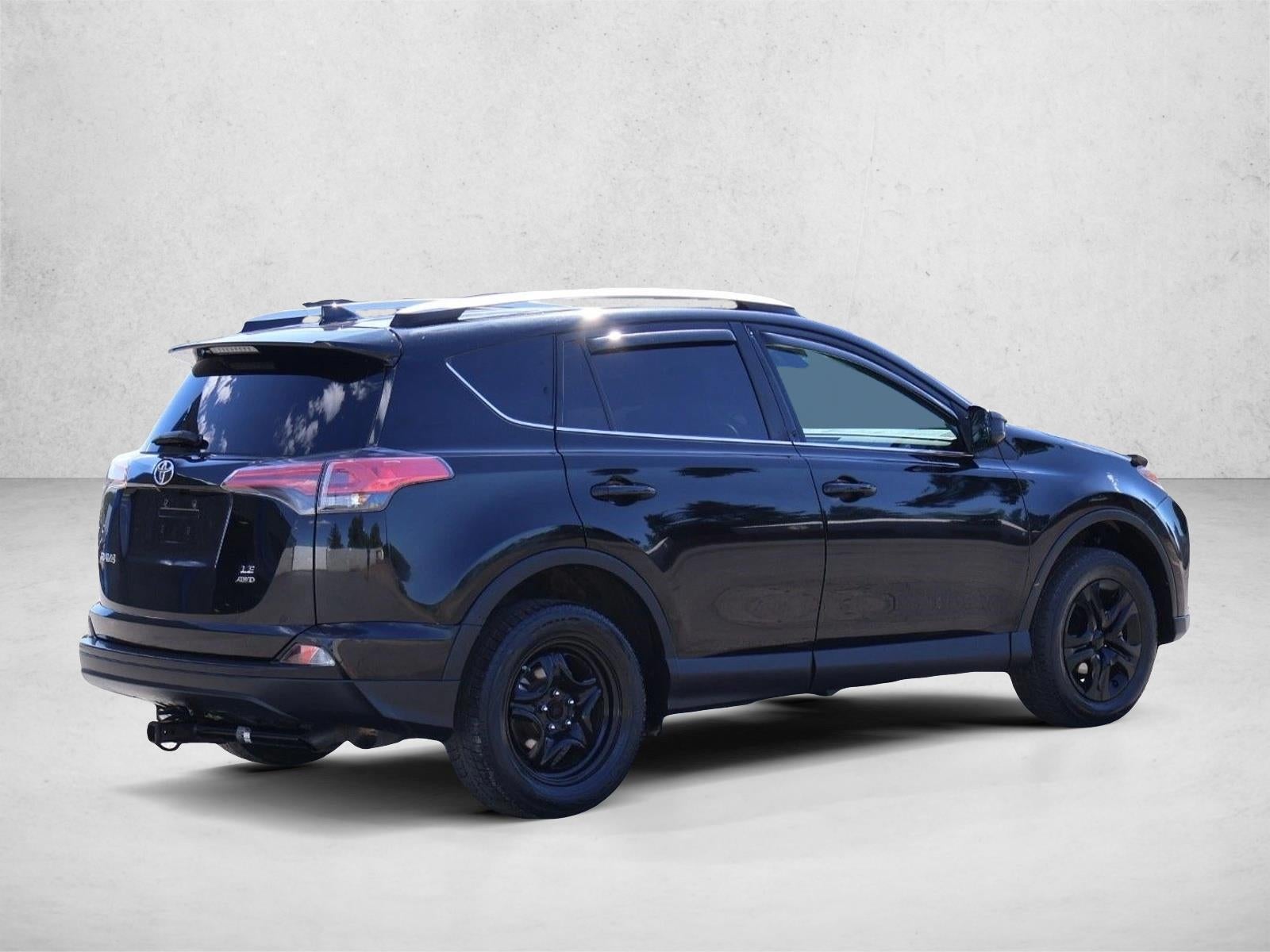 2018 Toyota RAV4 LE AWD (Natl)