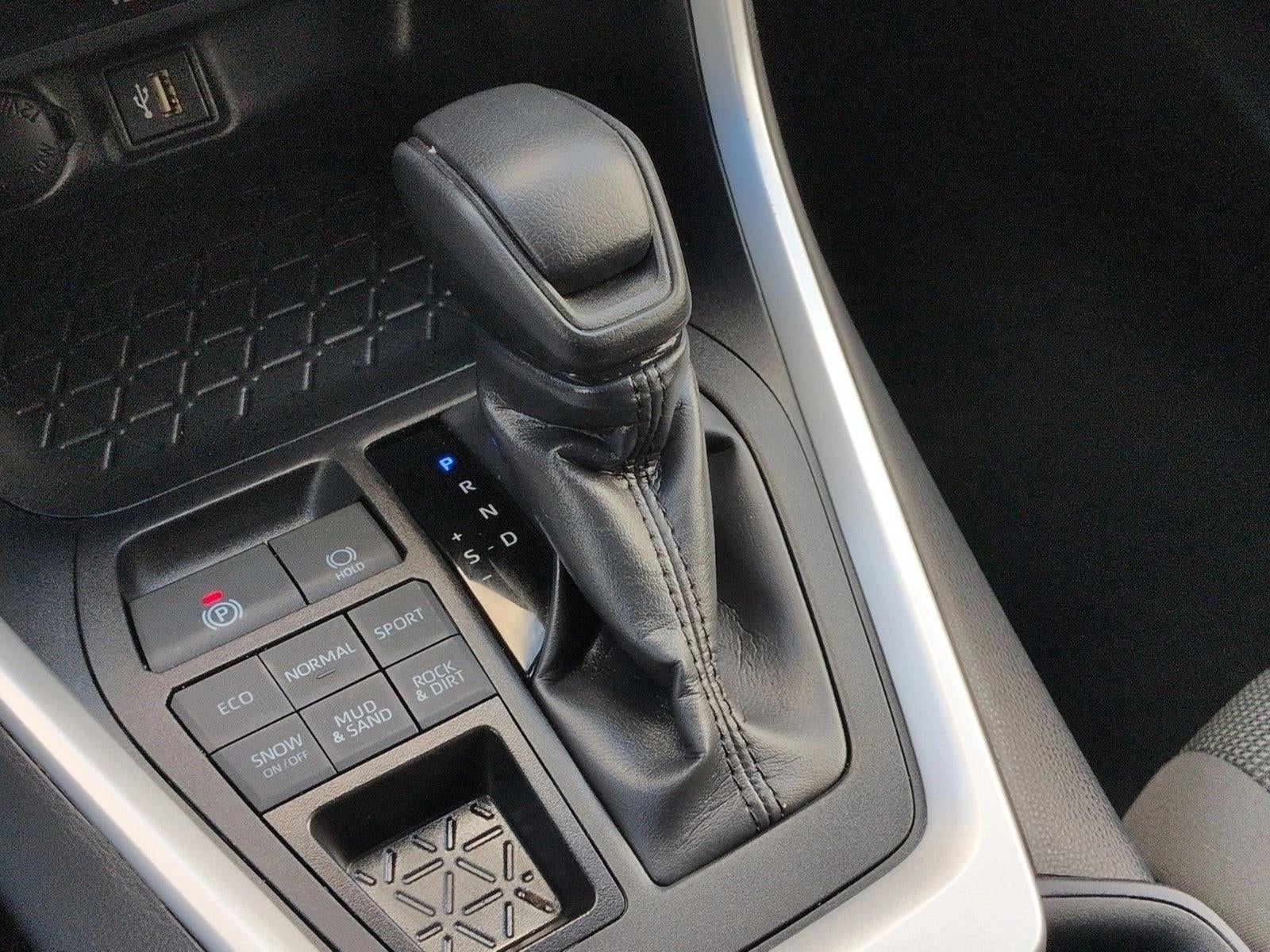 2025 Toyota RAV4 LE AWD (Natl)