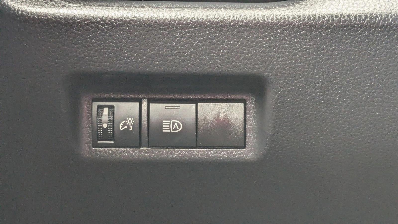 2025 Toyota RAV4 LE AWD (Natl)