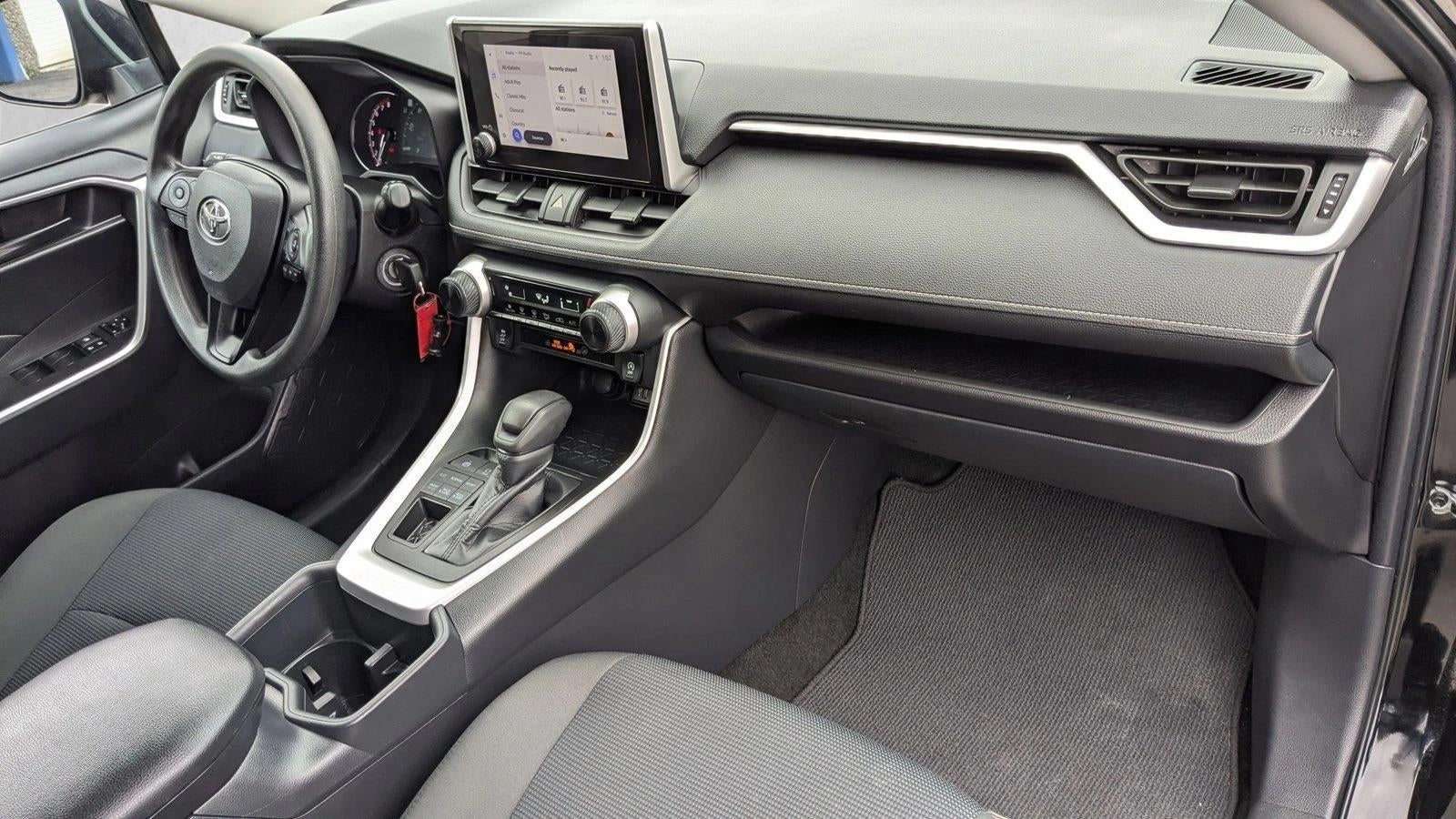 2025 Toyota RAV4 LE AWD (Natl)