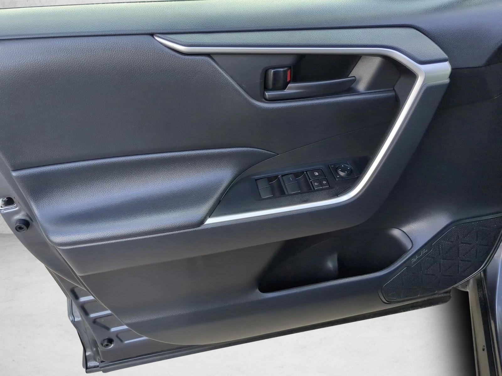 2025 Toyota RAV4 LE AWD (Natl)