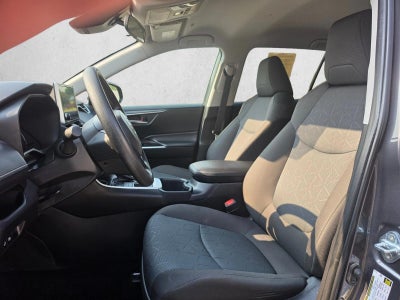 2025 Toyota RAV4 XLE AWD (Natl)