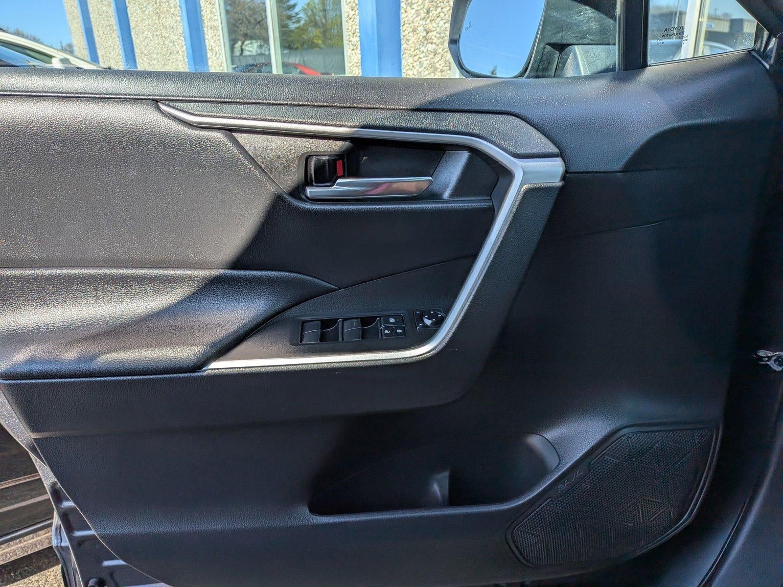 2021 Toyota RAV4 XLE AWD (Natl)