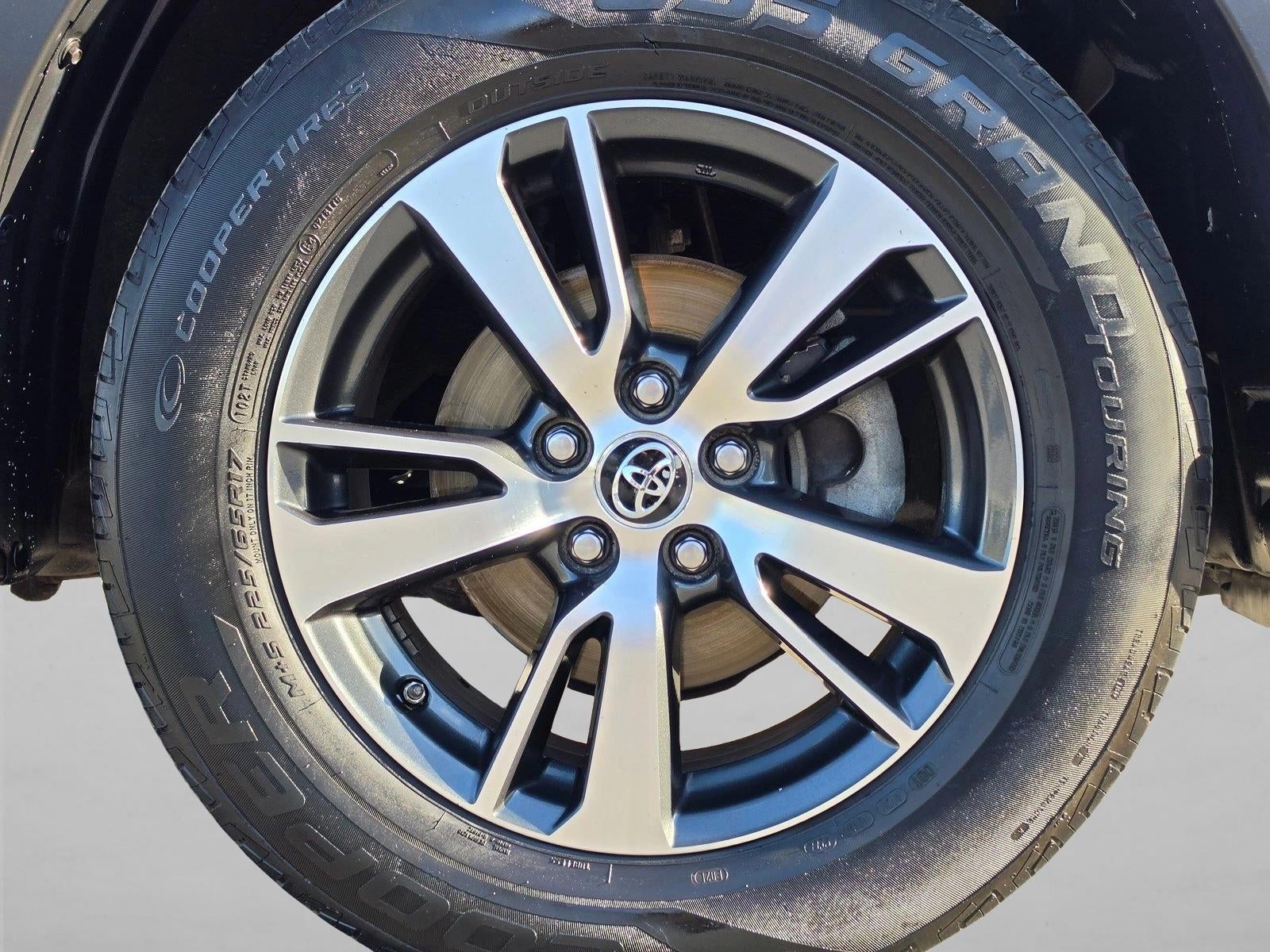 2018 Toyota RAV4 XLE AWD (Natl)
