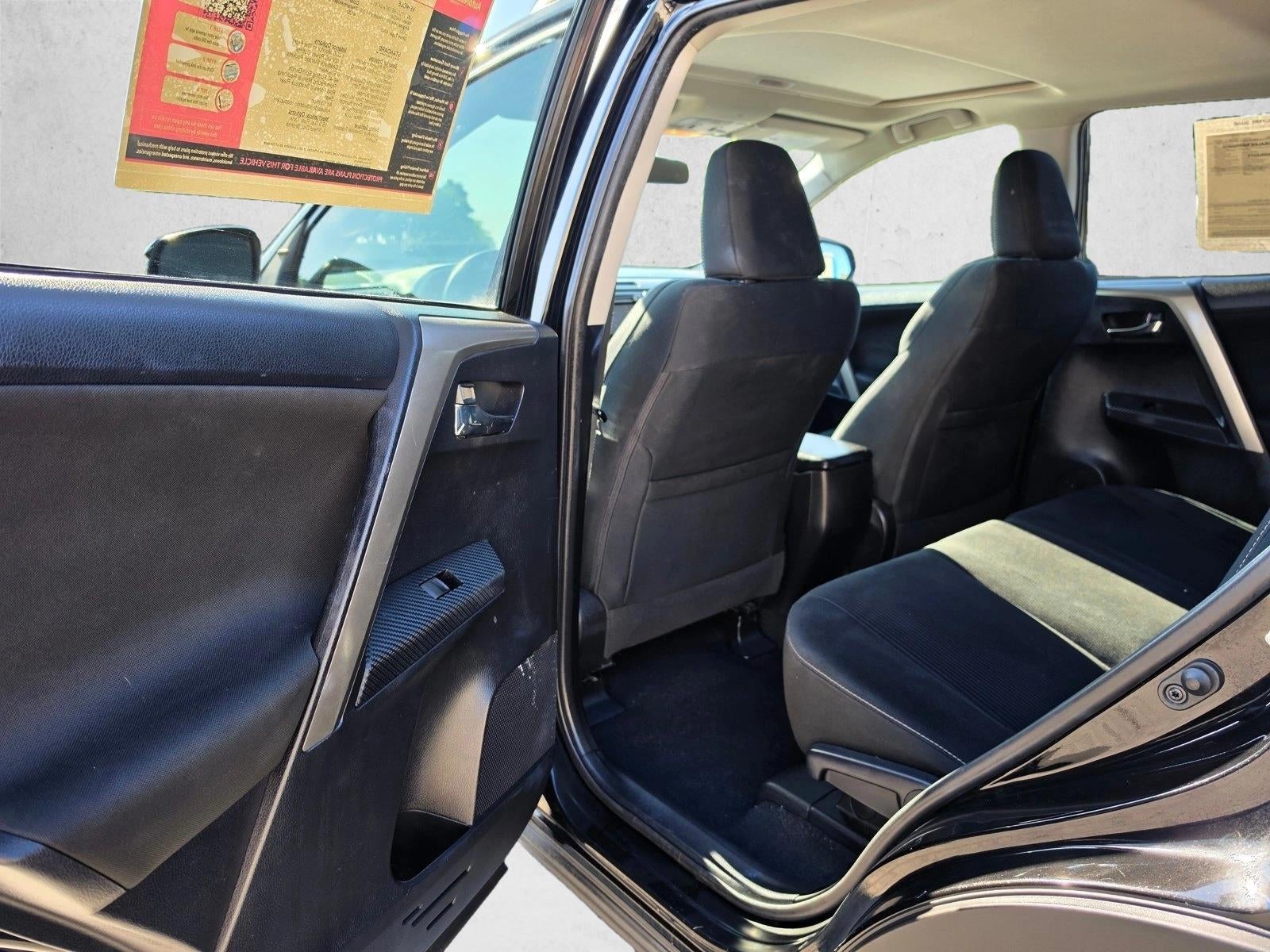 2015 Toyota RAV4 AWD 4dr XLE (Natl)
