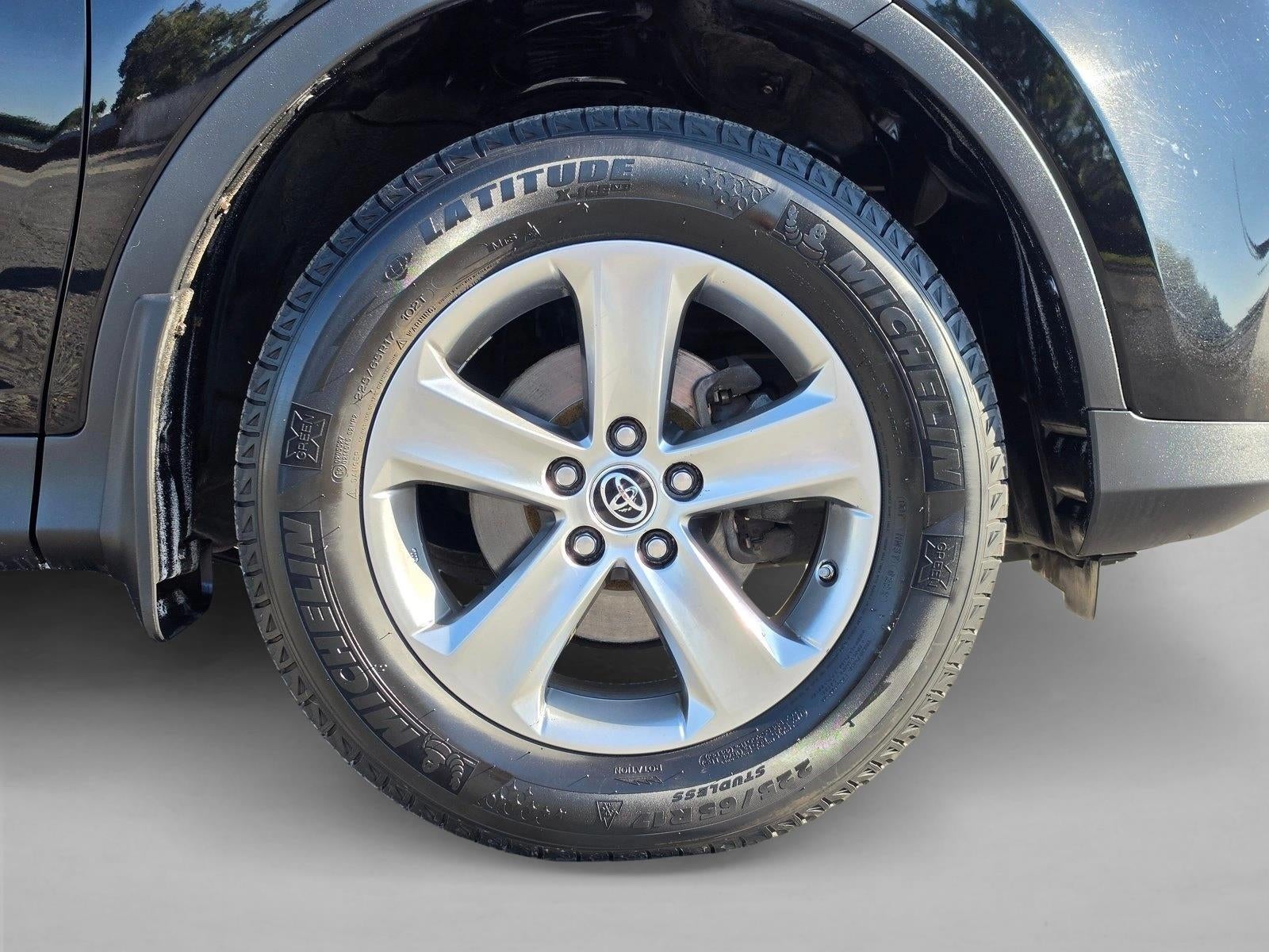 2015 Toyota RAV4 AWD 4dr XLE (Natl)