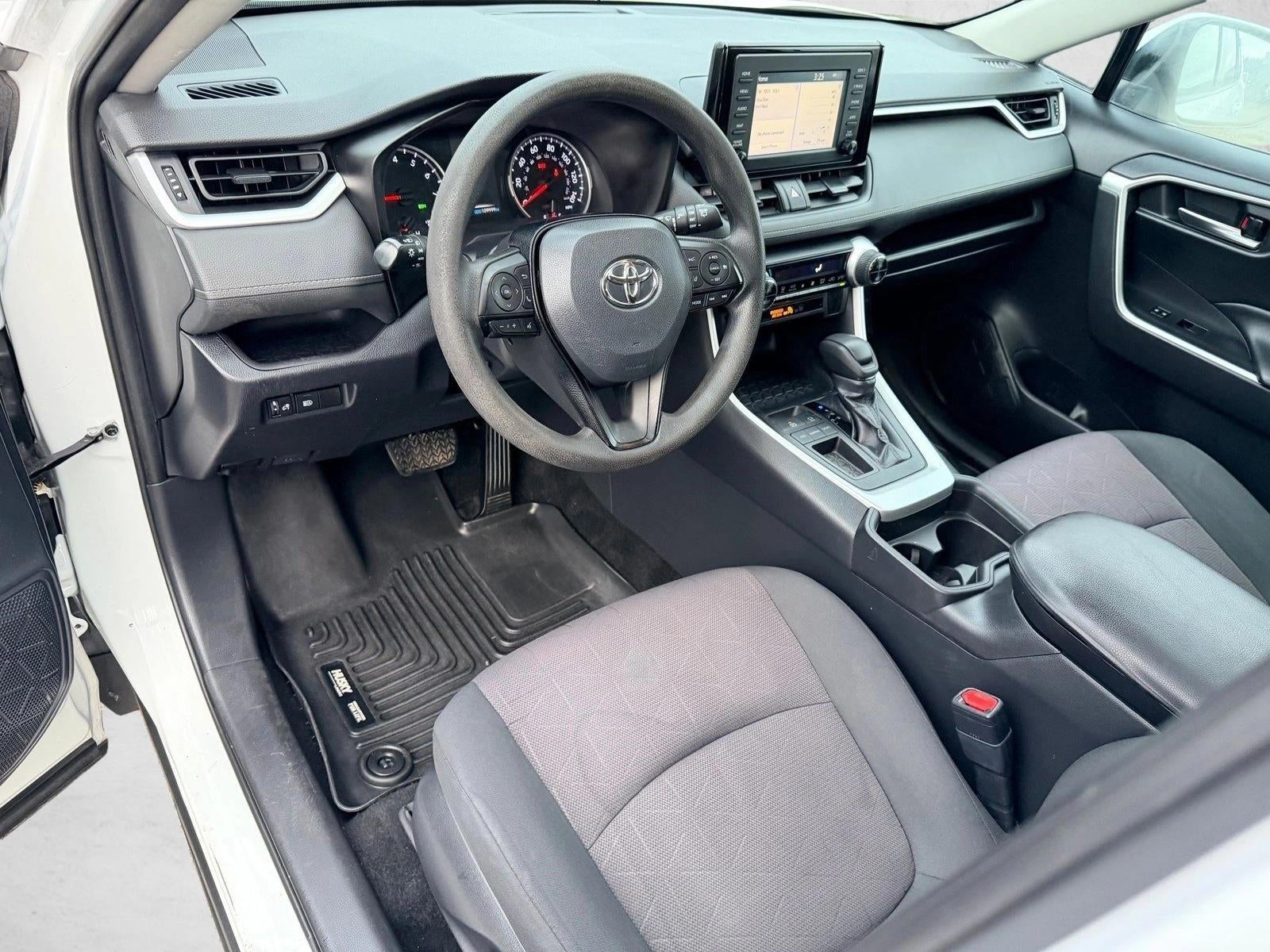 2019 Toyota RAV4 XLE FWD (GS)