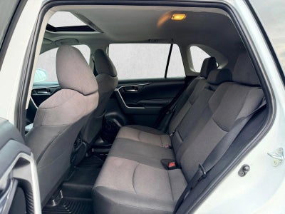 2019 Toyota RAV4 XLE FWD (GS)