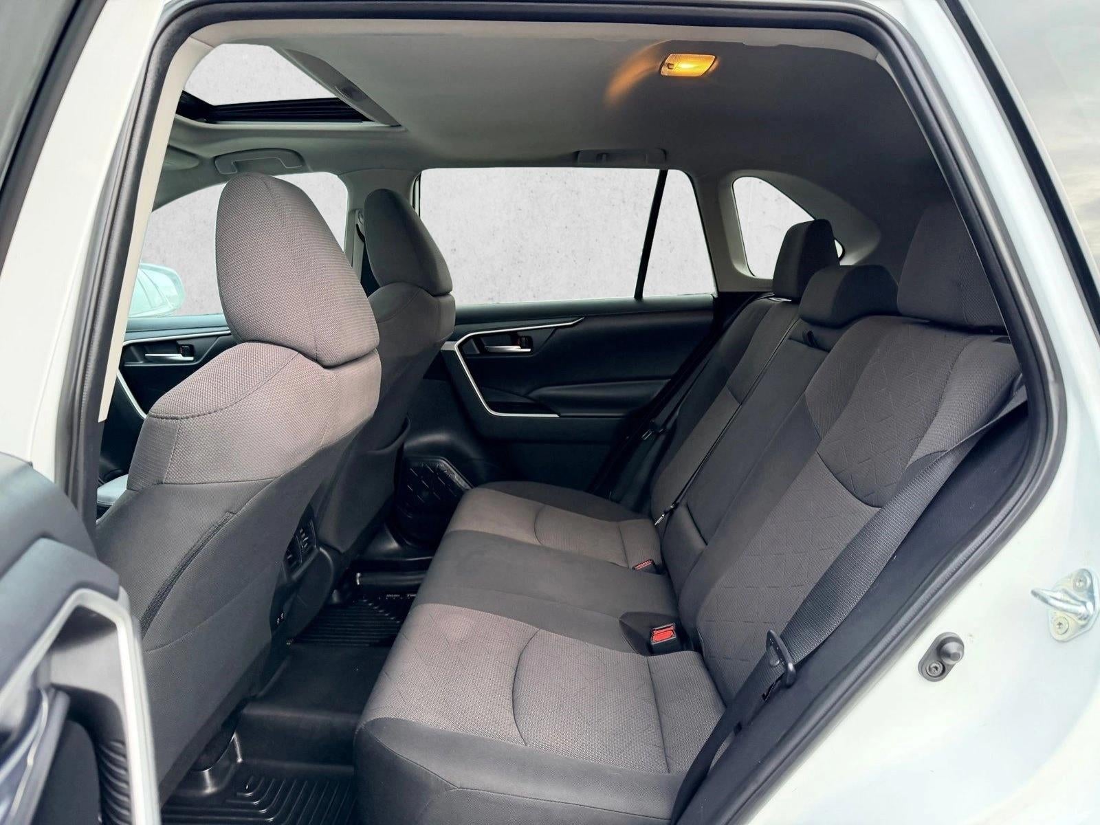 2019 Toyota RAV4 XLE FWD (GS)