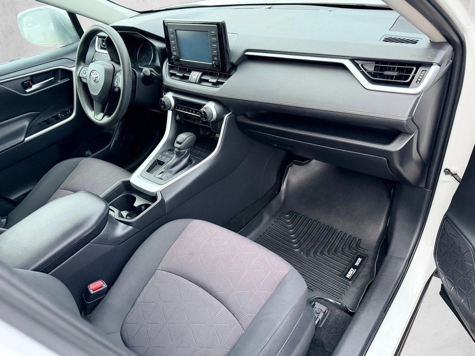 2019 Toyota RAV4 XLE FWD (GS)