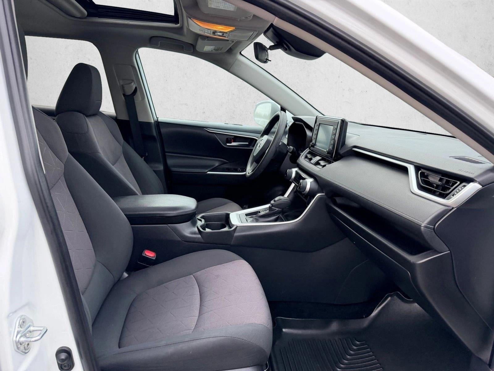 2019 Toyota RAV4 XLE FWD (GS)