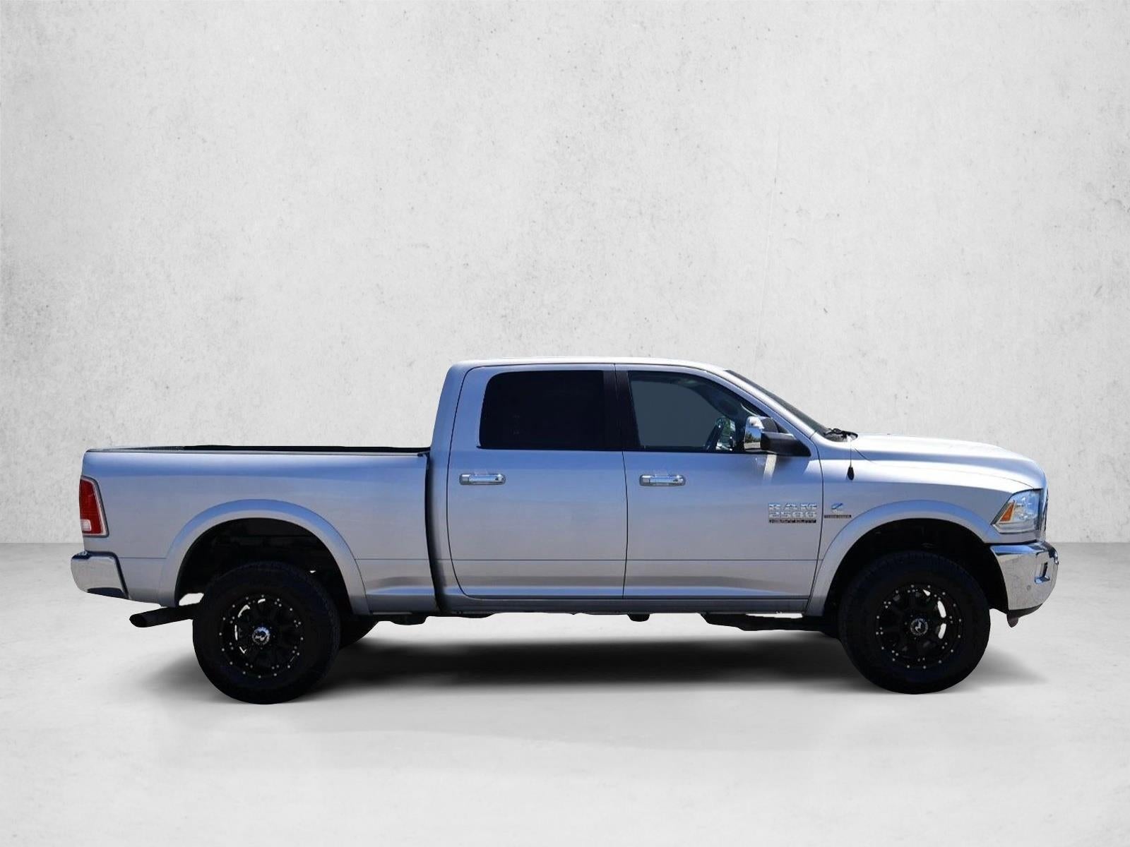 2017 RAM 2500 Laramie 4x4 Crew Cab 6'4" Box