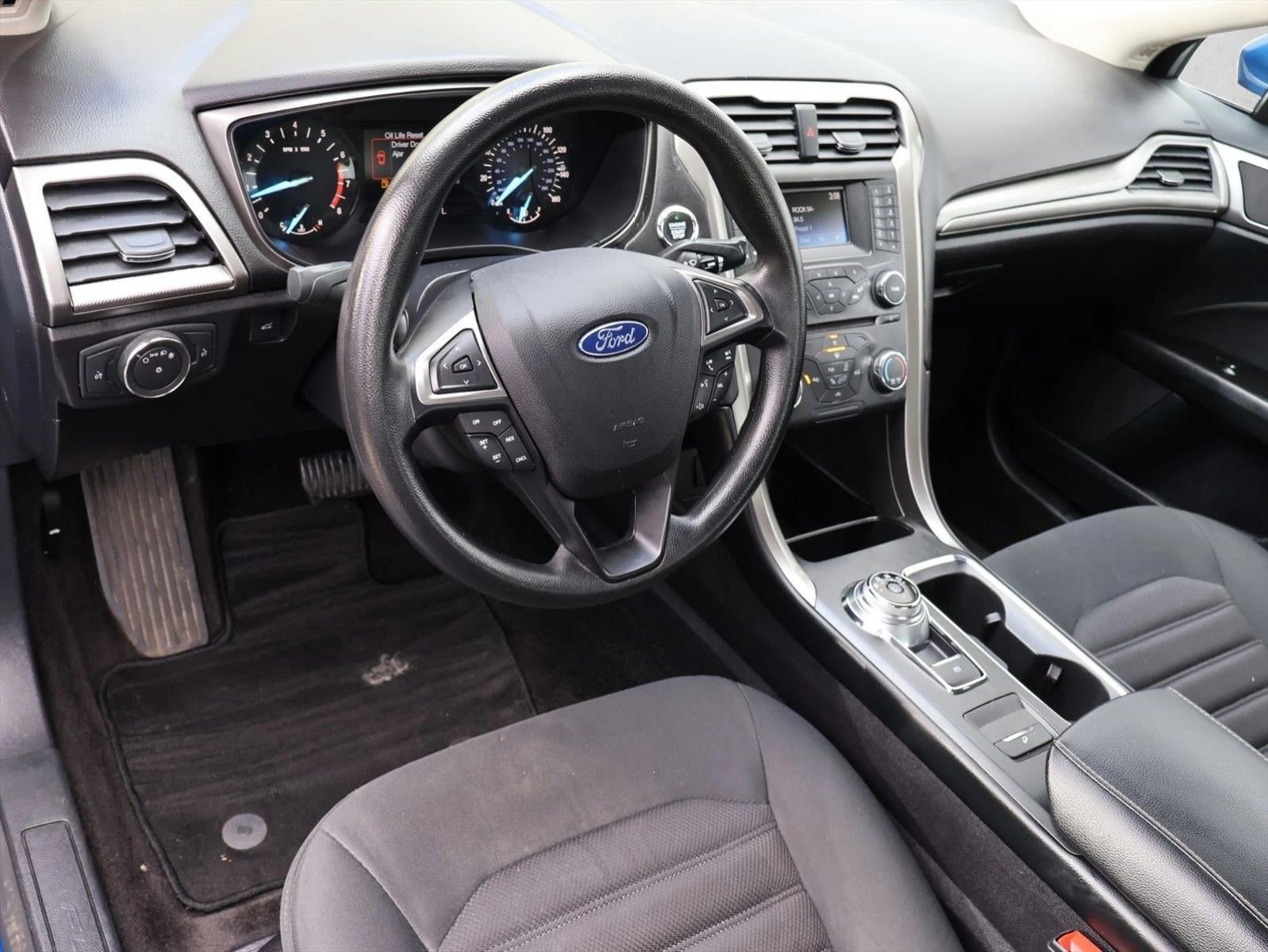 2017 Ford Fusion SE FWD