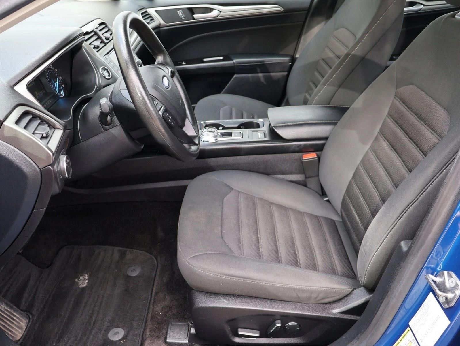 2017 Ford Fusion SE FWD