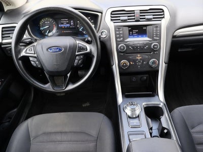 2017 Ford Fusion SE FWD