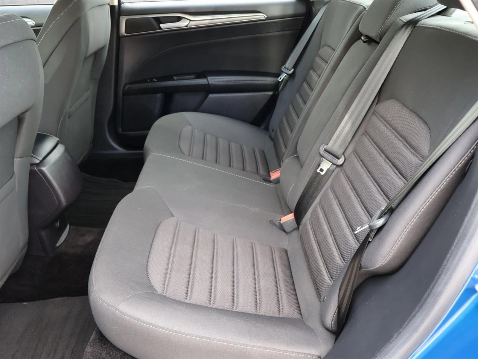 2017 Ford Fusion SE FWD