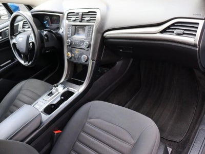 2017 Ford Fusion SE FWD