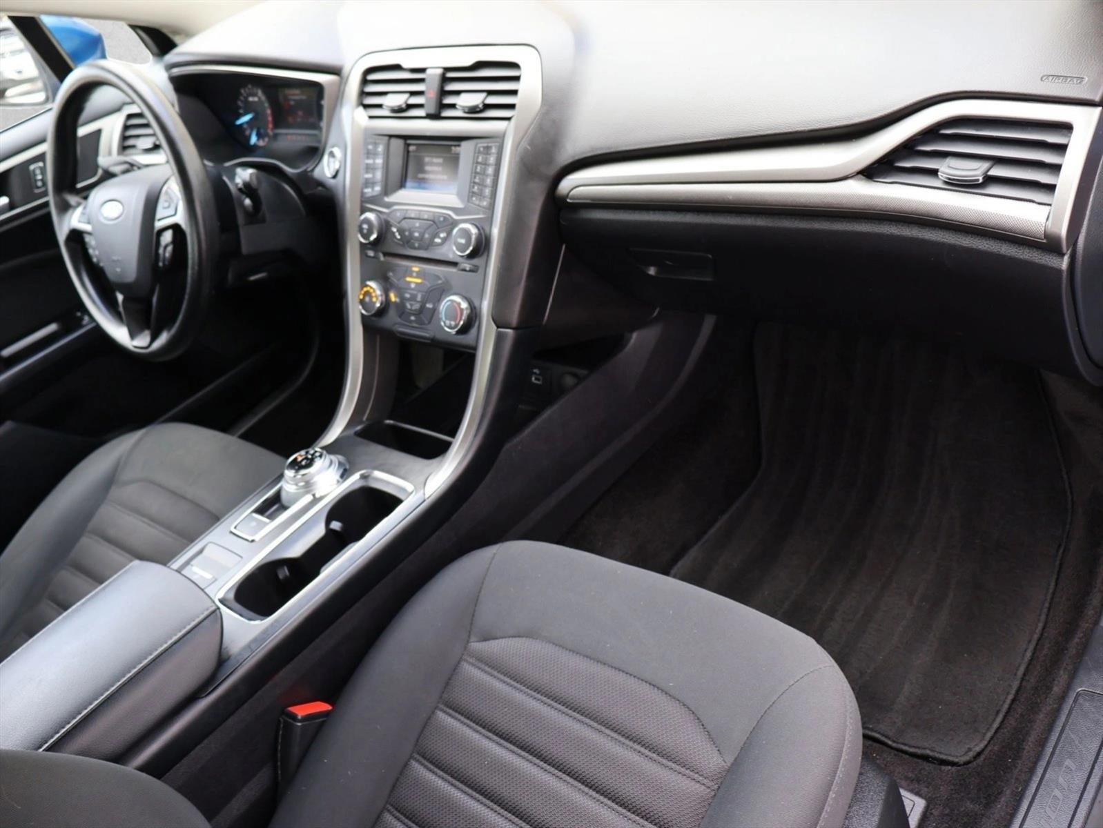 2017 Ford Fusion SE FWD