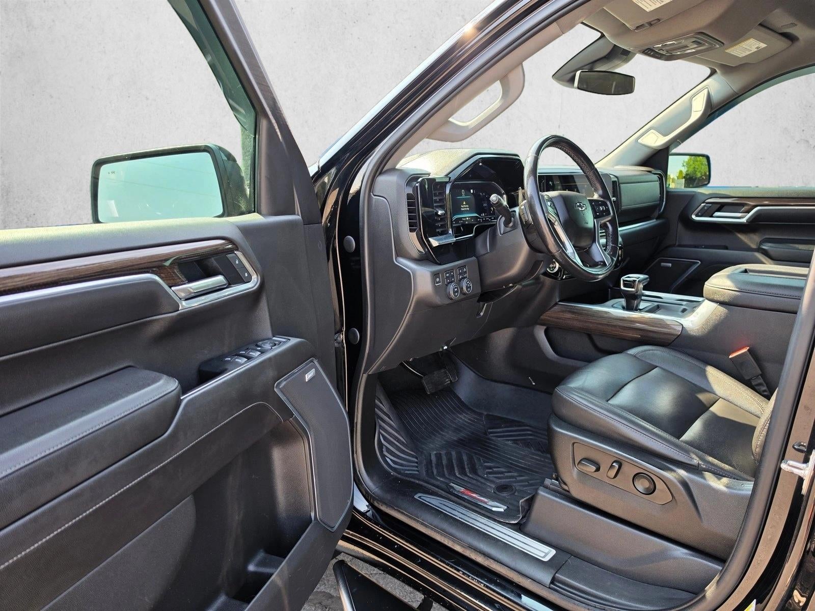 2022 Chevrolet Silverado 1500 Crew Cab Standard Box 4-Wheel Drive LT Trail Boss