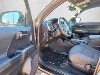 2017 Toyota Tacoma TRD Sport Double Cab 5' Bed V6 4x2 AT (Natl)
