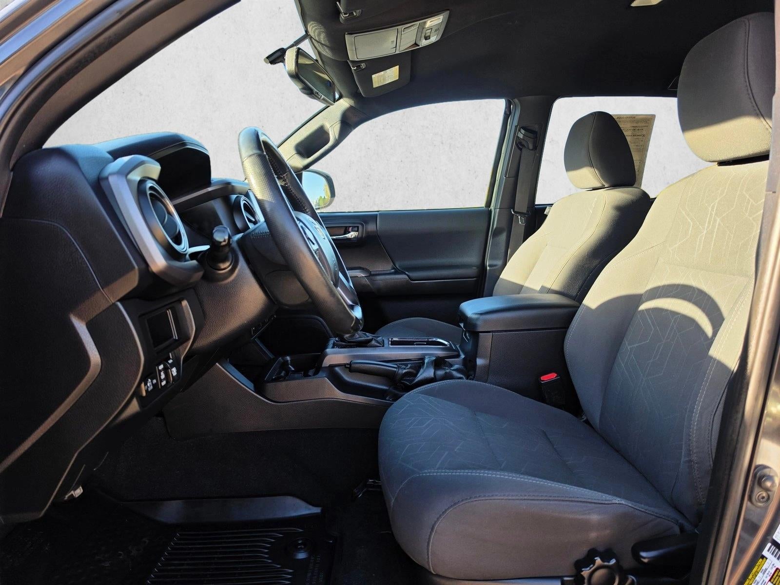 2017 Toyota Tacoma TRD Sport Double Cab 5' Bed V6 4x2 AT (Natl)