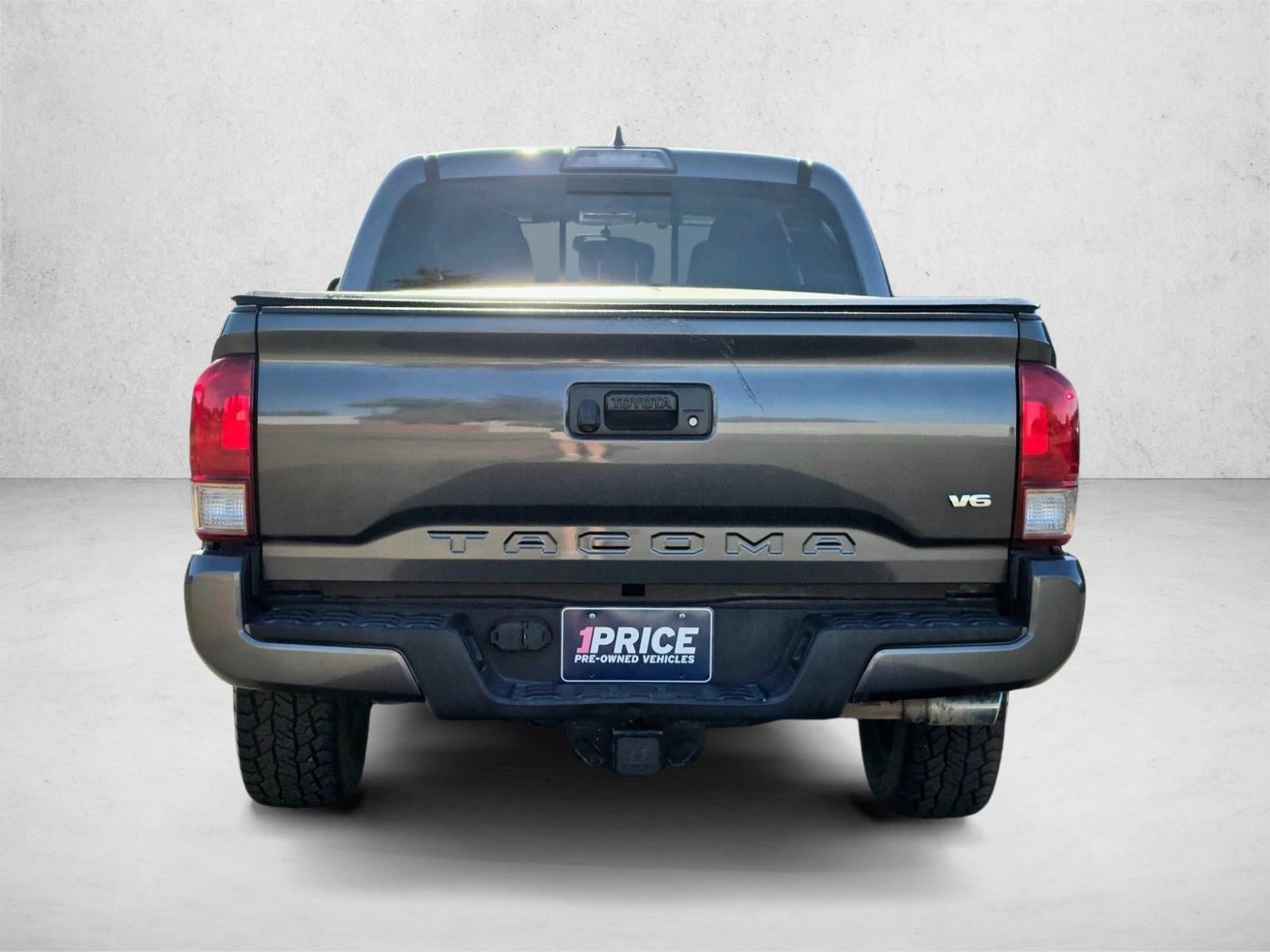 2017 Toyota Tacoma TRD Sport Double Cab 5' Bed V6 4x2 AT (Natl)