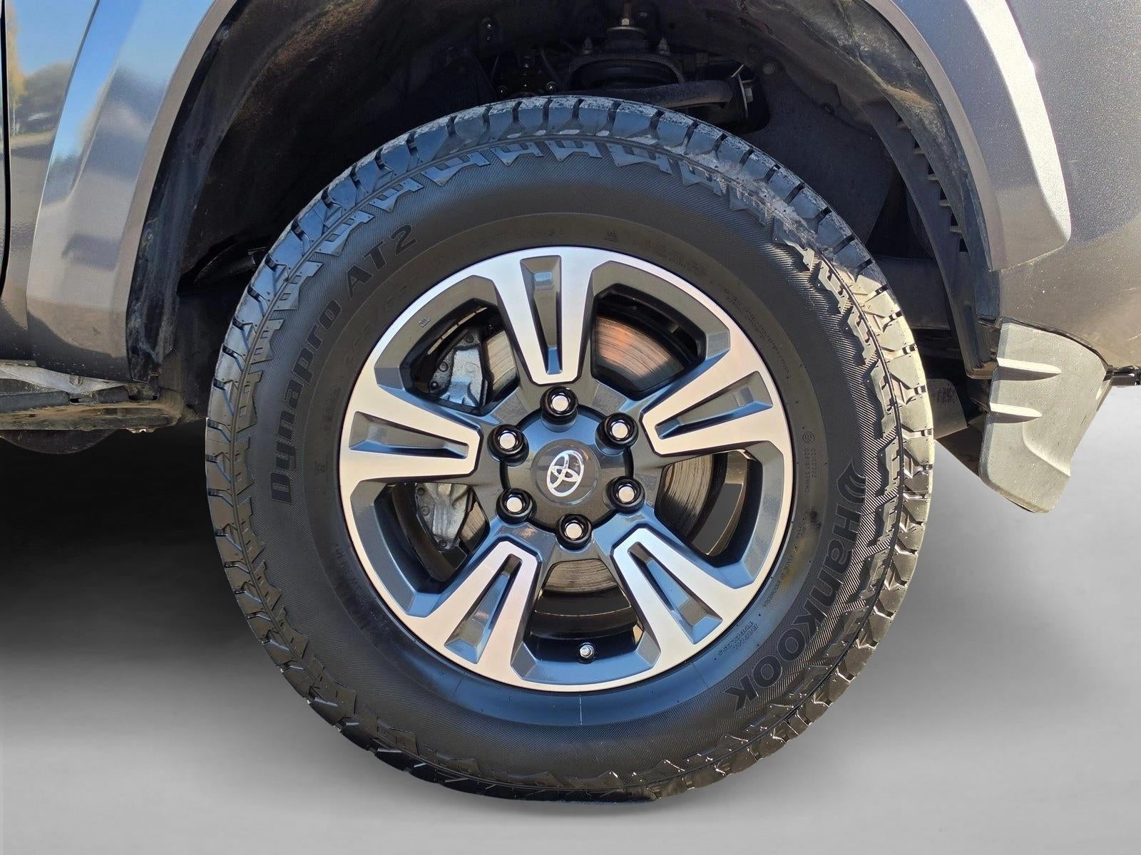 2017 Toyota Tacoma TRD Sport Double Cab 5' Bed V6 4x2 AT (Natl)