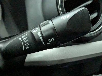 2021 Toyota Tacoma 2WD 2WD SR5 Double Cab 5' Bed V6 AT (Natl)