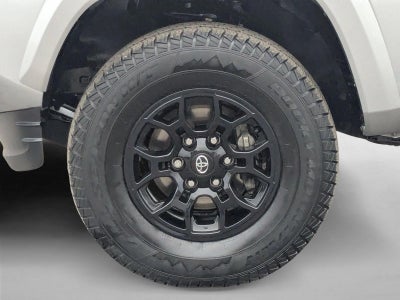 2021 Toyota Tacoma 2WD 2WD SR5 Double Cab 5' Bed V6 AT (Natl)