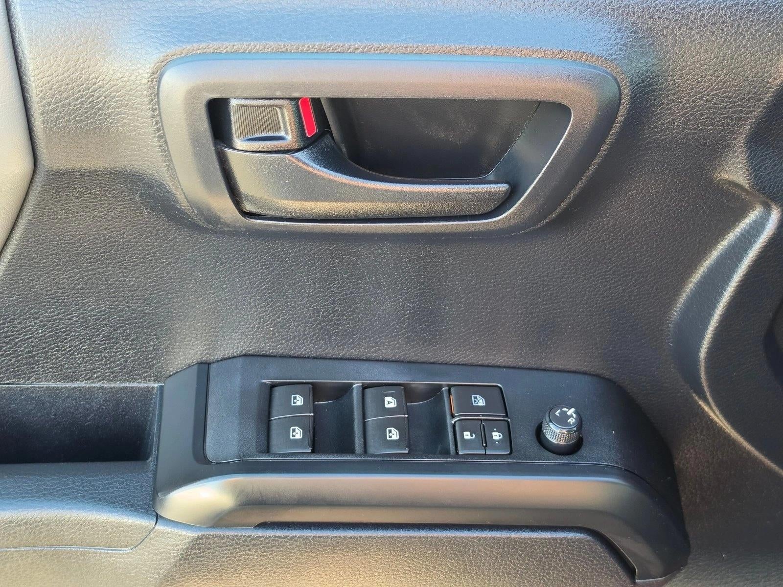 2019 Toyota Tacoma 4WD 4WD SR Double Cab 5' Bed V6 AT (Natl)