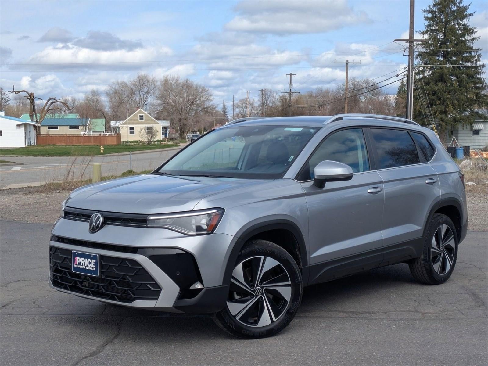 2025 Volkswagen Taos SE 4MOTION