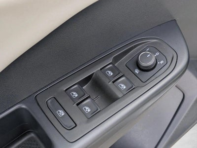 2025 Volkswagen Taos SE 4MOTION