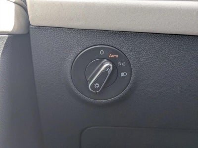 2025 Volkswagen Taos SE 4MOTION