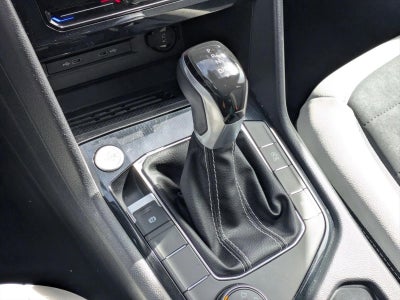 2025 Volkswagen Taos SE 4MOTION