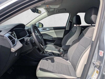 2025 Volkswagen Taos SE 4MOTION
