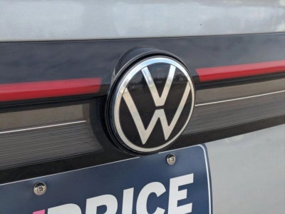 2025 Volkswagen Taos SE 4MOTION