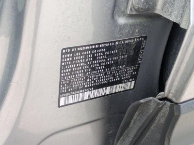 2025 Volkswagen Taos SE 4MOTION